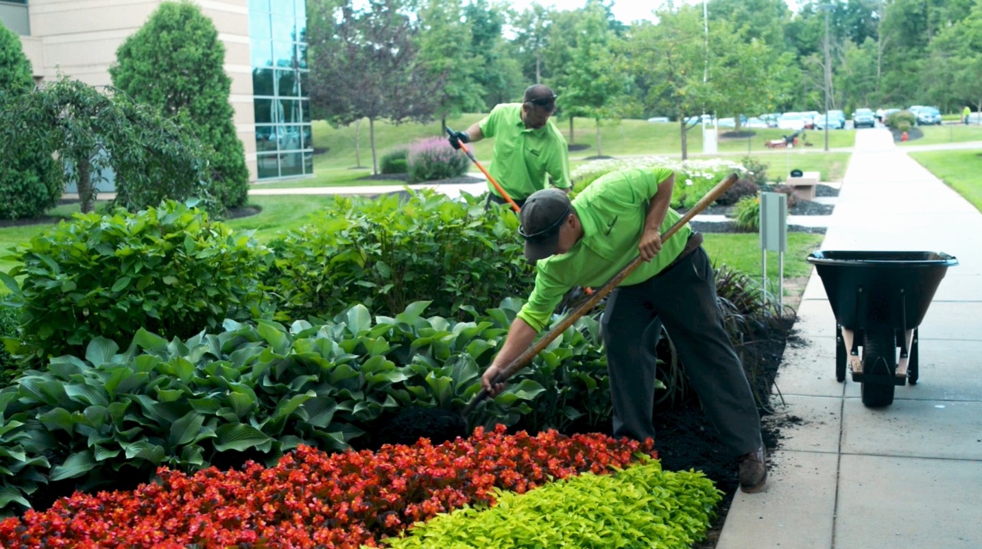 Commercial Landscaping for properties in the Cincinnati, Dayton, and Northern Kentucky markets.